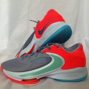 ZOOM FREAK 4 “Paris”